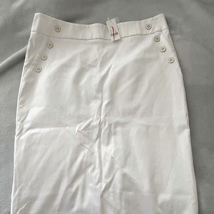 Gorgeous white pencil skirt